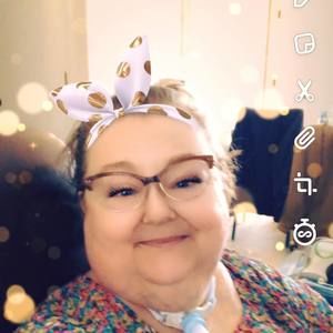 Meet your Posher, Laura